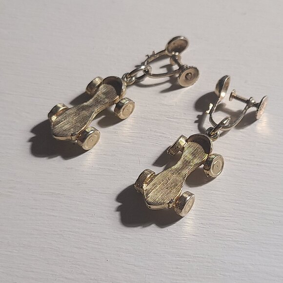 Roller Skate Vintage 1960's Screw Back Clip Earrings - Picture 2 of 9